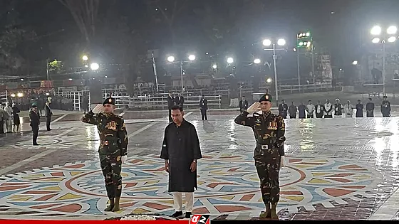 ভাষা শহীদদের প্রতি প্রধানমন্ত্রীর শ্রদ্ধা নিবেদন