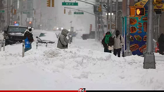 তুষারঝড়ে বিপর্যস্ত যুক্তরাষ্ট্রের দুই শহর