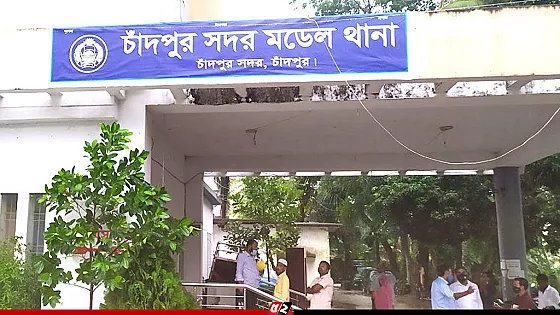 সন্ধ্যার পর রাস্তায় ঘোরাফেরা, কিশোরসহ আটক ২১