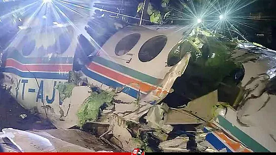 এয়ার অ্যাম্বুলেন্স বিধ্বস্ত হয়ে সব আরোহী নিহত