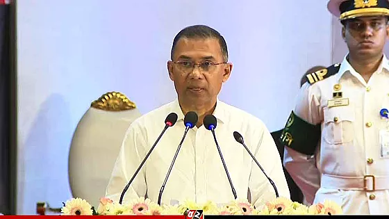 জ্ঞানী–গুণীজনদের অবদানেই সমাজ আলোকিত হয়: প্রধানমন্ত্রী