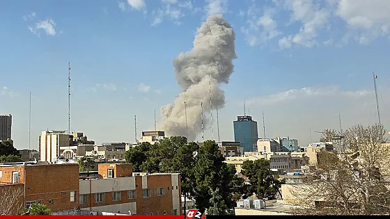 খামেনির বাসভবনে ক্ষেপণাস্ত্র হামলা