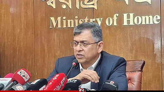 জুলাই অভ্যুত্থানে পুলিশ নিহতের ঘটনা তদন্তের সুযোগ নেই : স্বরাষ্ট্রমন্ত্রী