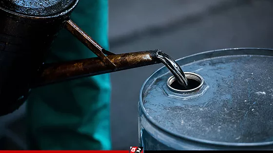 বিশ্ববাজারে বেড়েই চলেছে তেলের দাম, শেয়ারবাজারে বড় ধস