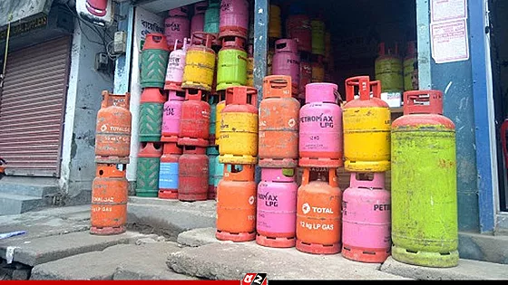 এলপি গ্যাসের দাম ৪১০ টাকা বাড়ানোর প্রস্তাব