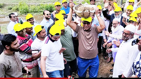 খাল খনন কার্যক্রম শুরু করলেন নেত্রকোনা ২ আসনের এমপি