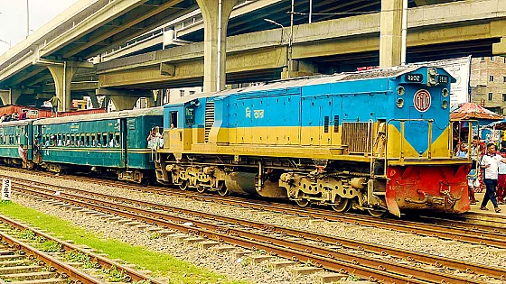 আজ থেকে শুরু রেলের ফিরতি টিকিট বিক্রি   