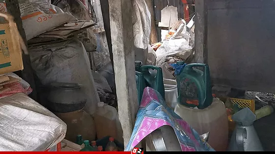 গোয়ালঘরে মজুত করা ১৫০০ লিটার তেল উদ্ধার 