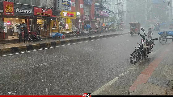 দুপুরের মধ্যে রাজধানীতে বজ্রসহ বৃষ্টির আভাস