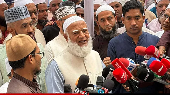 ঈদের ভাড়া নিয়ে সরকার একেক সময় একেকটা কথা বলায় জাতি হিসেবে আমরা লজ্জিত