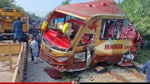 ৮ ঘণ্টায় সড়কে ঝরল ১৯ প্রাণ, আহত অন্তত ৩৫