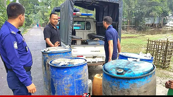 অভিযানের আগেই ২৫০ টাকা লিটারে সব তেল বিক্রি করলো মজুতদার