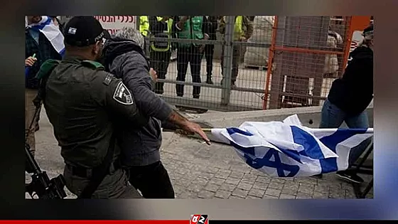 নিজ দেশের সৈন্যদের লক্ষ্য করে পাথর ছুঁড়েছে ইসরাইলিরা