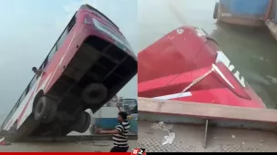 ফেরিতে উঠতে গিয়ে নদীতে বাস, নিহত ২, নিখোঁজ বহু যাত্রী