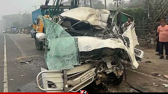 কুমিল্লায় বাস-প্রাইভেটকার সংঘর্ষে নিহত ৪