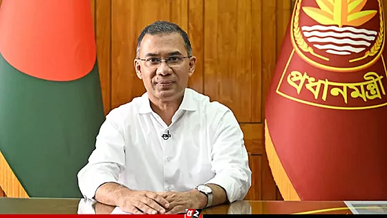 তেল মজুত ও চোরাচালান রোধে কঠোর ব্যবস্থার নির্দেশ প্রধানমন্ত্রীর