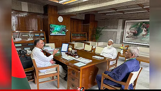 প্রধানমন্ত্রীর সঙ্গে বিরোধী দলের নেতার আলাপ,  যা বলছে বিএনপি