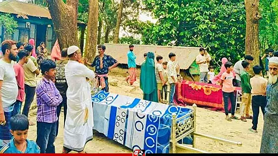 কুমিল্লায় সড়ক দুর্ঘটনায় নিহত ৪   