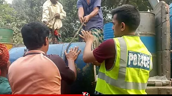 ১৭০০ লিটার জ্বালানি তেল উদ্ধার, ব্যবসায়ীর অর্থদন্ড