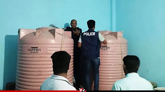 অবৈধভাবে মজুত করা ২৫৫৩৭ লিটার জ্বালানি তেল উদ্ধার