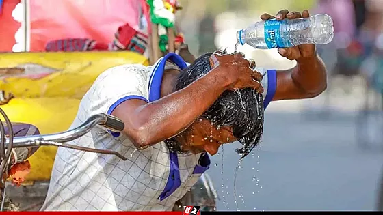 তাপদাহে পুড়ছে ঢাকাসহ ৯ জেলা