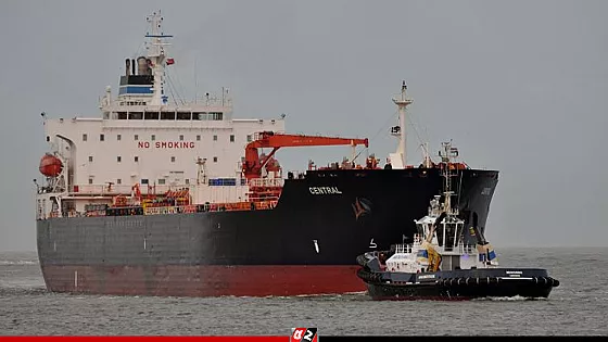 মালয়েশিয়া থেকে আরও ২ জাহাজে আসছে ৫১০০০ টন জ্বালানি তেল