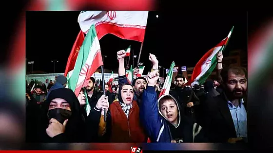 যুদ্ধবিরতির খবরে তেহরানের রাজপথে আনন্দের ঢল