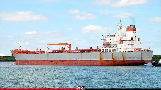 হরমুজ পাড়ি দিলো ইরান-সংযুক্ত তৃতীয় তেলবাহী ট্যাঙ্কার