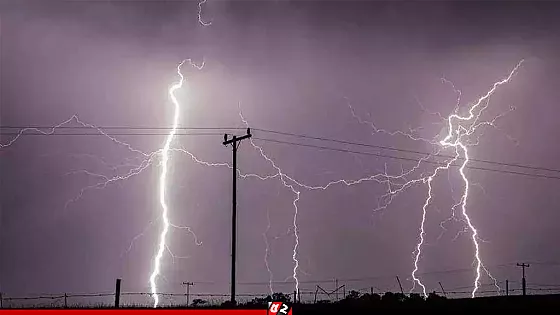 ৫ জেলায় বজ্রপাতে প্রাণ গেল ১১ জনের