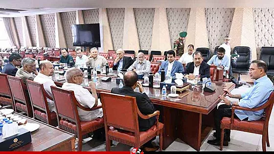 সংবাদপত্রের স্বাধীনতায় কোনো বৈরী আচরণ নয়: প্রধানমন্ত্রী