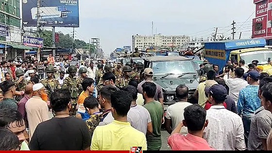 বেতন বৃদ্ধির দাবিতে আশুলিয়া উত্তাল, ৫১ কারখানা বন্ধ 