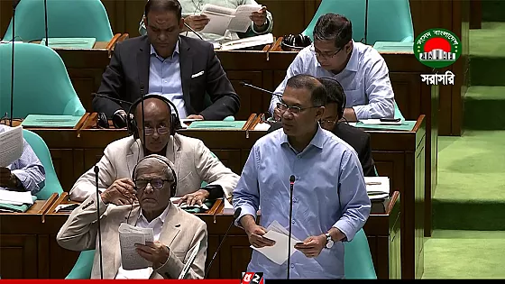 জরুরি সেবায় নিয়োজিতদের তেলের রেশনিং তুলে নেওয়া হয়েছে : প্রধানমন্ত্রী