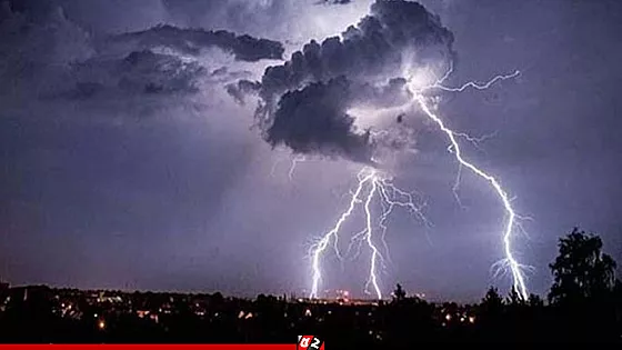 ৭ জেলায় বজ্রপাতে নারী ও শিশুসহ ১৪ জন নিহত
