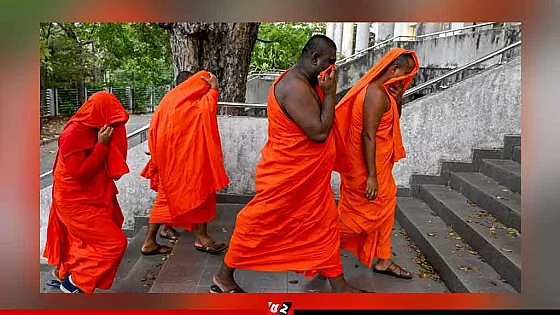 বিমানবন্দরে ১১০ কেজি গাঁজাসহ ২২ বৌদ্ধ ভিক্ষু গ্রেপ্তার