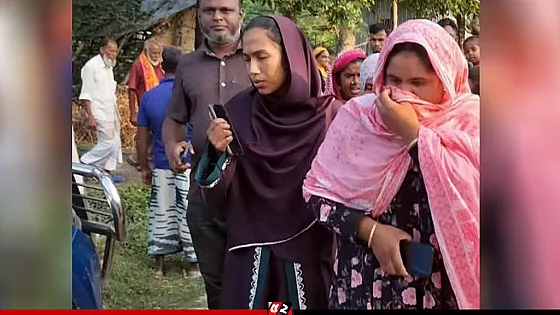 এনজিওর ঋণের টাকা পরিশোধ  না করায় গৃহবধূ আটক 
