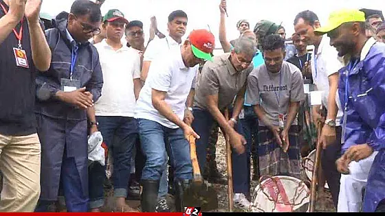 সিলেটে পুনঃখনন কাজের উদ্বোধন করলেন প্রধানমন্ত্রী   