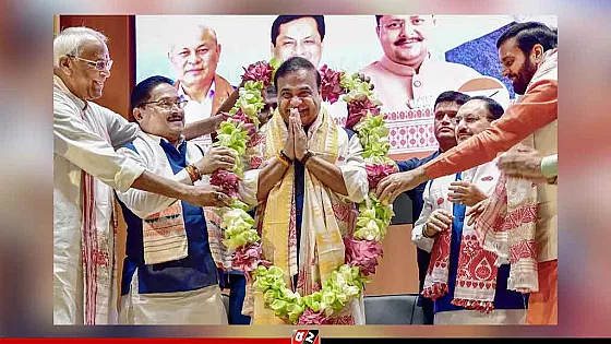 দ্বিতীয়বারের মতো আসামের মুখ্যমন্ত্রী হিসেবে শপথ নিয়েছেন হিমন্ত বিশ্বশর্মা