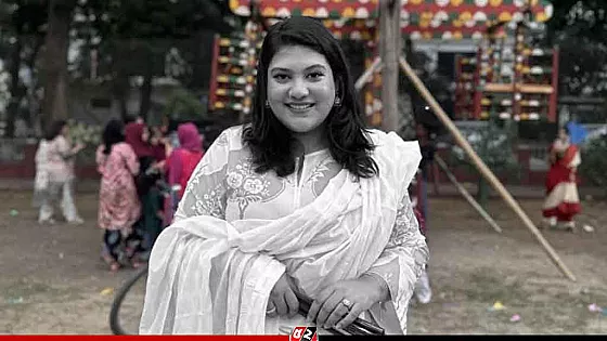 মারা গেছেন জনপ্রিয় কনটেন্ট ক্রিয়েটর ও অভিনেত্রী কারিনা কায়সার