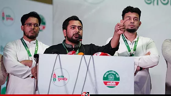 এই মুহূর্তে স্বাস্থ্য খাতে জরুরি অবস্থা জারি করা উচিত : নাহিদ