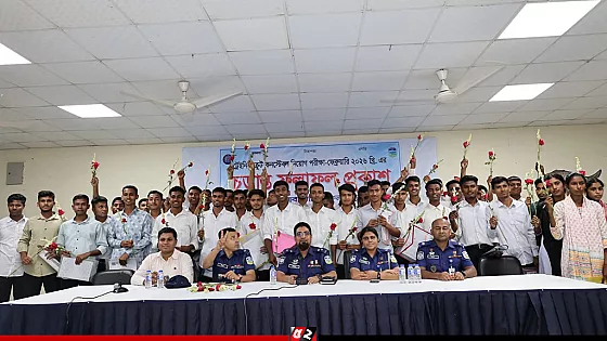 ১২০ টাকায় পুলিশে চাকরি পেলো ৪২ জন