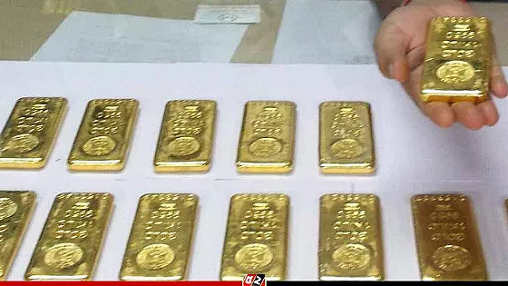 বিমানবন্দরে স্বর্ণসহ নারী যাত্রী আটক
