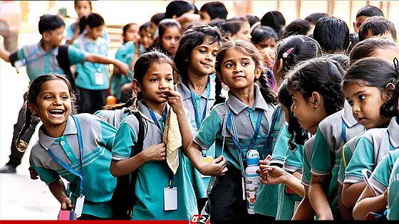 শিক্ষাপ্রতিষ্ঠানে আসছে দীর্ঘ ছুটি