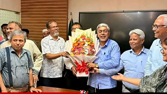 ডুয়েটে কমপ্লিট শাটডাউন, শিক্ষার্থীশূন্য ক্যাম্পাসে প্রবেশ করলেন নতুন ভিসি