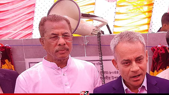 গণপরিবহণে নির্ধারিত ভাড়ায় মানুষ স্বস্তিতে বাড়ি ফিরছে : সেতুমন্ত্রী