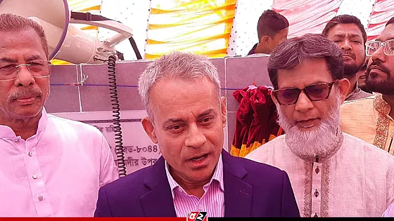 গণপরিবহণে নির্ধারিত ভাড়ায় স্বস্তিতে বাড়ি ফিরছে মানুষ : সেতুমন্ত্রী