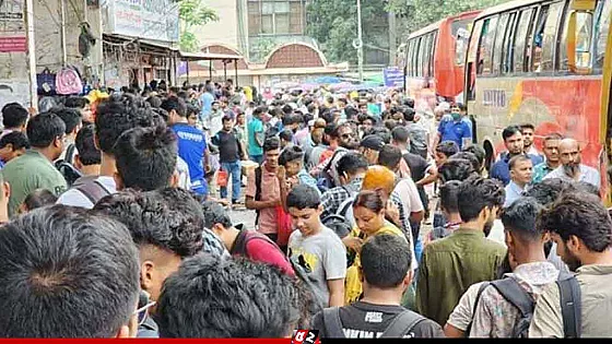 ঈদের দ্বিতীয় দিনেও ঘরমুখো মানুষের যাত্রা