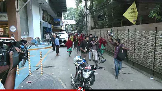 আদ-দ্বীন হাসপাতালে সাংবাদিকদের ওপর হামলা, আহত কয়েকজন