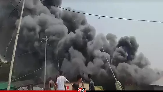 চট্টগ্রামের একটি বস্তিতে অগ্নিকাণ্ড