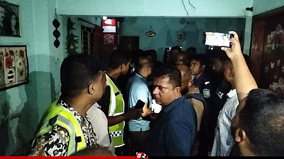 ঘরে ঢুকে নারীকে কুপিয়ে হত্যা, স্বামী ও ছেলে আহত