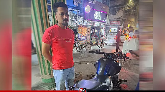 এআই ক্যামেরা ফাঁকি দিতে নম্বরপ্লেট ঢেকে চলাচল, যুবকের কারাদণ্ড